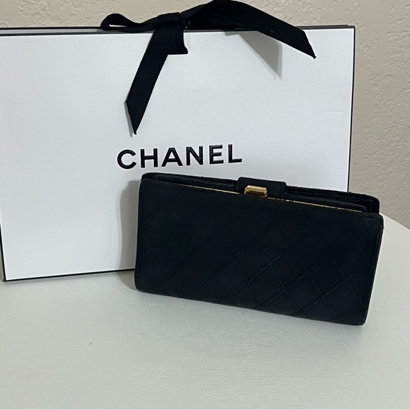 Chanel Vintage Black Quilted Lambskin Leather Wallet and Chanel Shopping Bag - Picture 4 of 15